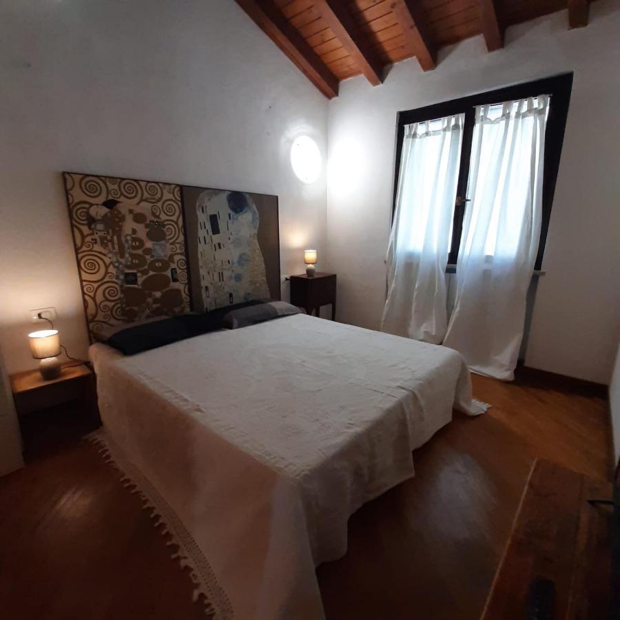 Loft Trabucco - In The Heart Of Salo City Center, Lake View, 4 Rooms Zewnętrze zdjęcie